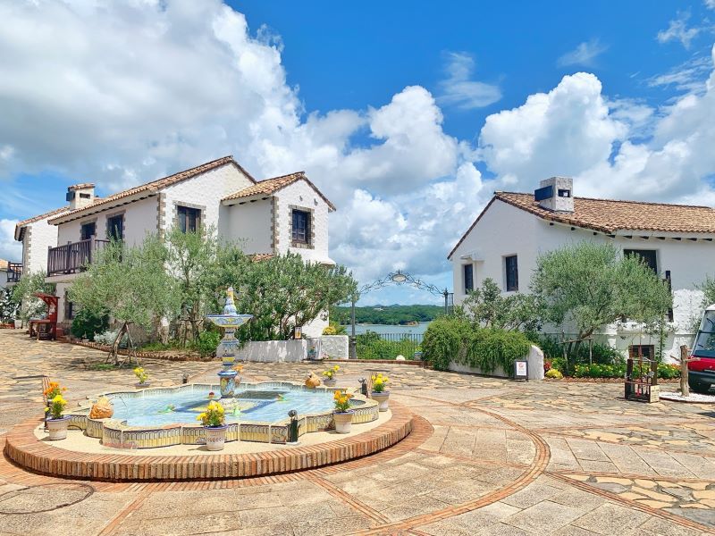 志摩地中海村 1名様一泊二日300円！5月もやります！ さらにマルシェの開催＆お得な限定ペア宿泊券の販売も「開業30周年記念イベント」第２弾