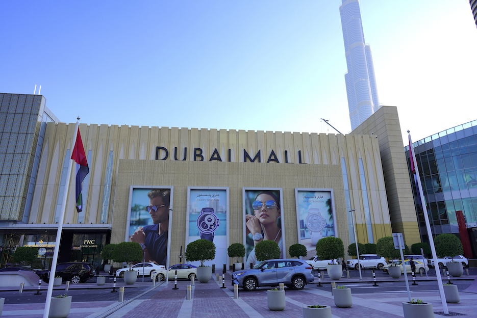 ドバイ観光 世界最大級のショッピングモール「ドバイモール」Arisa Reisen