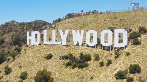 ロサンゼルスのダウンタウンとハリウッドヒルズ、ラニヨンキャニオンパークからの眺めの写真素材・画像素材 Image 118561003