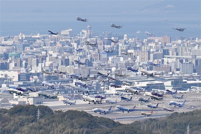 ✈✈, ＼福岡空港 の日常をシェア✈ , 皆さまこんにちは👀,