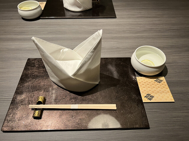 紅甲老シンコウロウ- 栄 名古屋かに一休.comレストラン