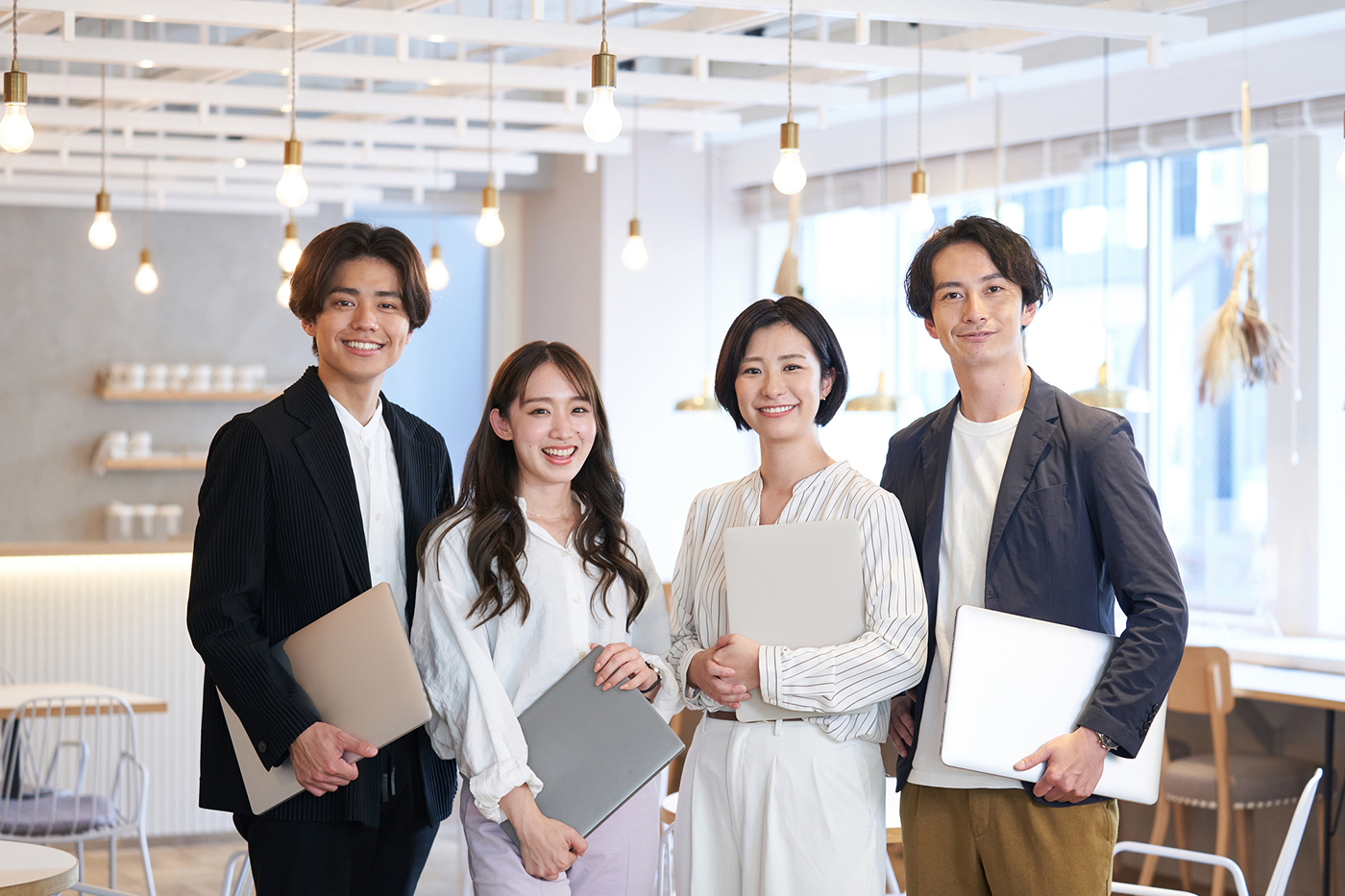 今この瞬間を大切に」 箱の中って入りたくなるよね 秘密基地みたいだしさ こんなに遊んでくれると がんばって作った甲斐があるよ！！