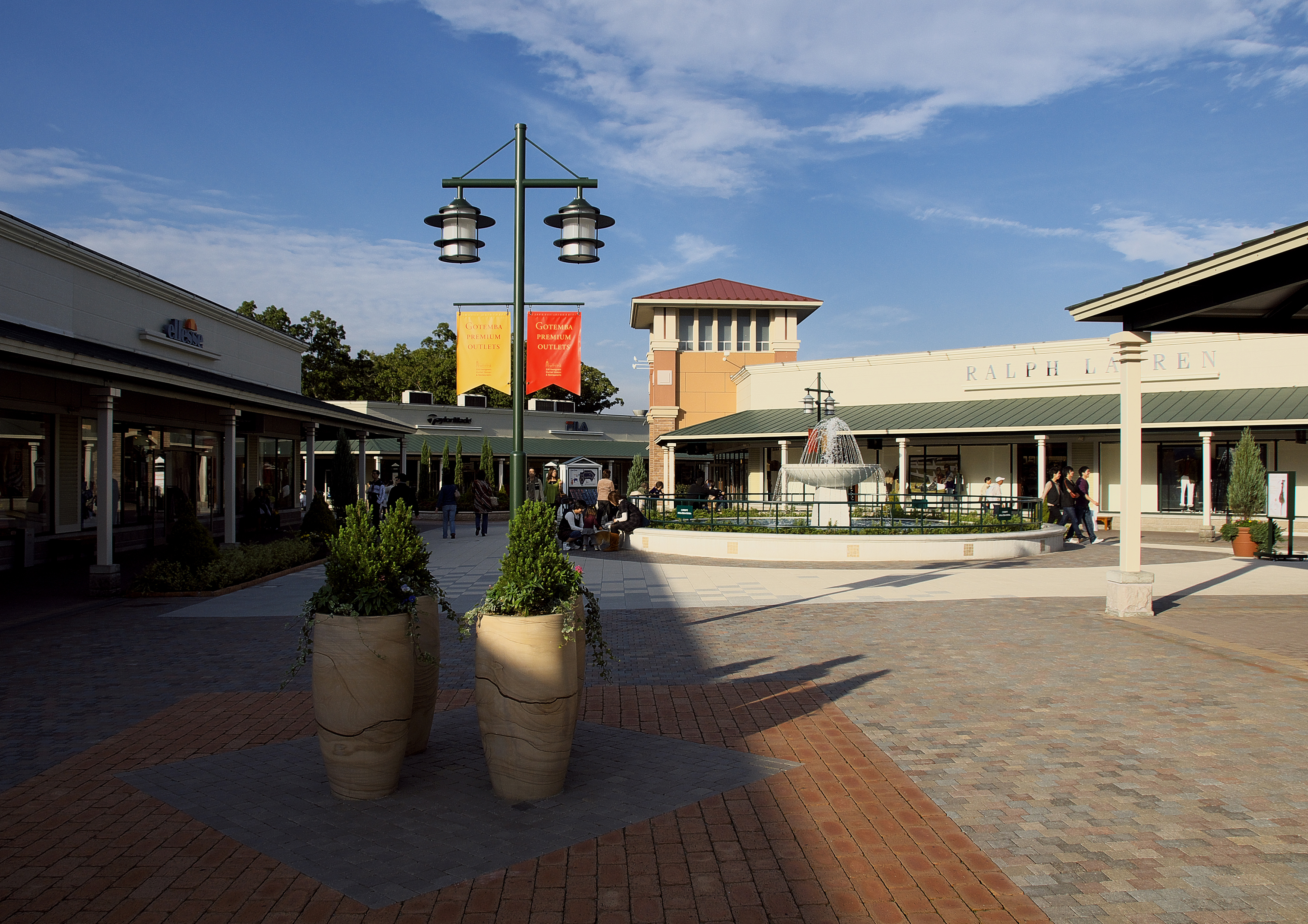 軽井沢アウトレットパーク 富士山明日はあたしの風が吹く！！かも