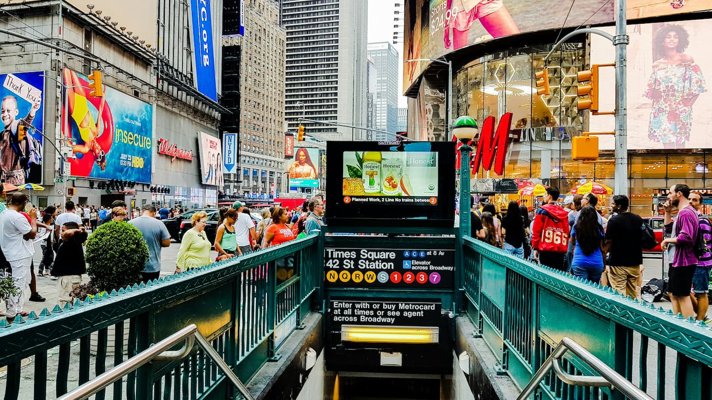 在住者が解説 ニューヨーク地下鉄の乗り方と間違えやすいポイント│みんとらべるニューヨーク