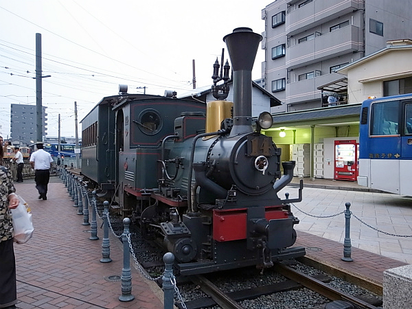 道後温泉本館と裏の風俗街 49 -