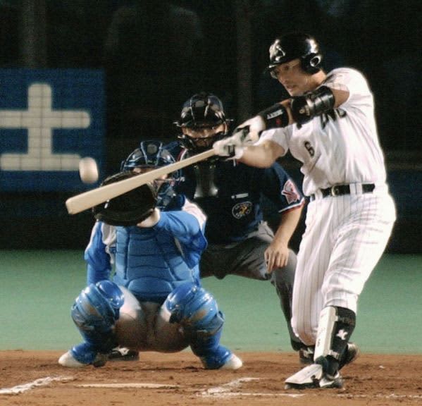 プロ野球９０年」ぺこぱ・松陰寺太勇さんのマリーンズ愛  「俺たちがついてるぜ」の横断幕を見て「かっけーな、ロッテファンやめんとこ」と思いました｜Infoseekニュース