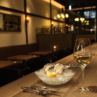 写真 : Oysterbar&Wine