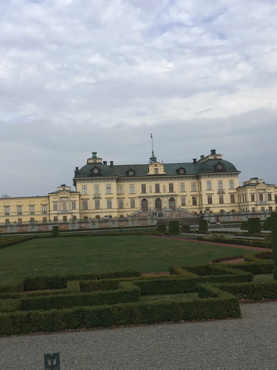 ドロットニングホルム宮殿ドロットニングホルム- ツアーとアクティビティエクスペディア