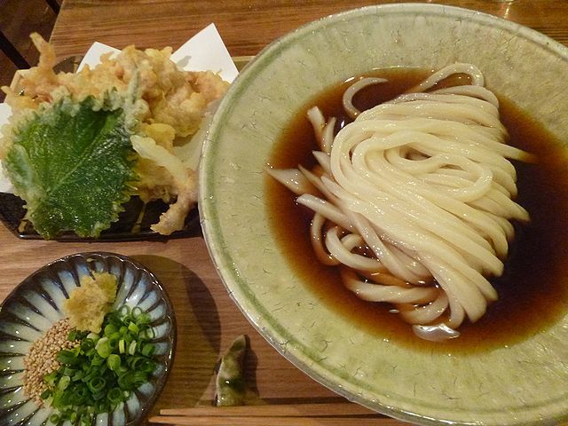 おうどんも天ぷらも実に旨い！ おうどん くるみ家