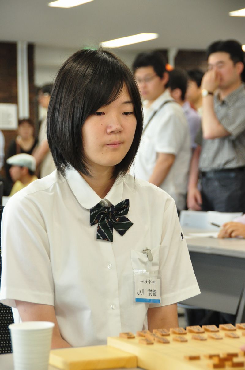 小川 詩織のプロフィール -