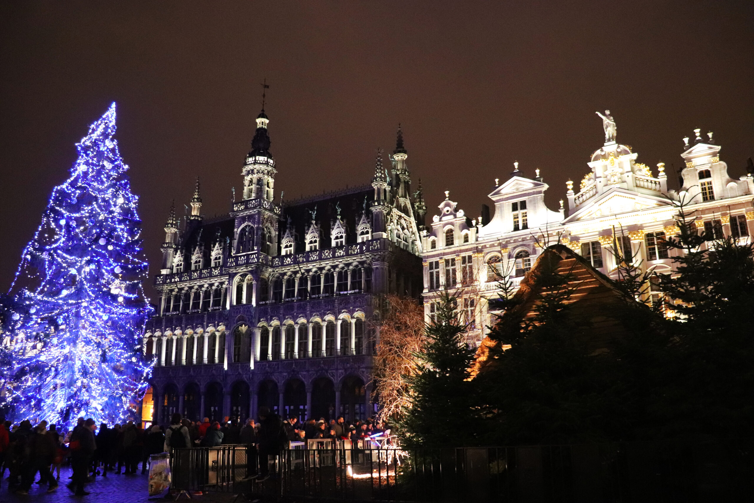 超豪華！ブリュッセル「グラン・プラス」を取り囲むギルドハウス群ベルギートラベルjp 旅行ガイド