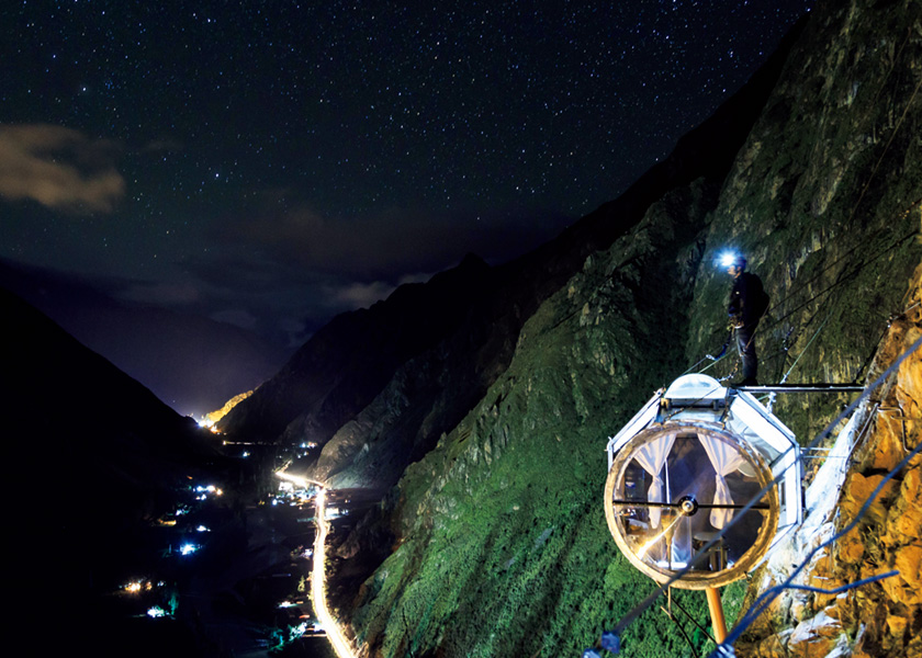 チェックインが命懸け！ペルーの地上400m空中ロッジが凄い日本人向け海外動画キュレーション＆海外旅行・生活ノウハウ記事ブイキュレ