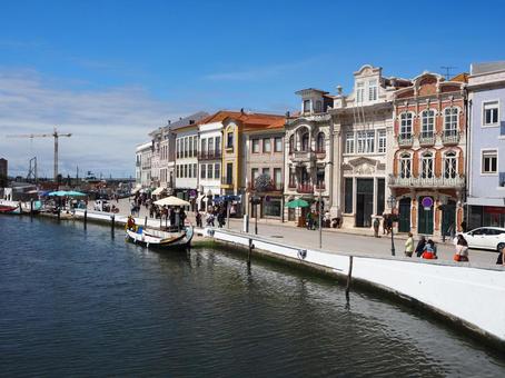 外国 街並み 建物」のアイデア