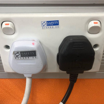 シンガポールと日本のコンセントの違いとは？変換プラグや変圧器の必要性 Trip.com