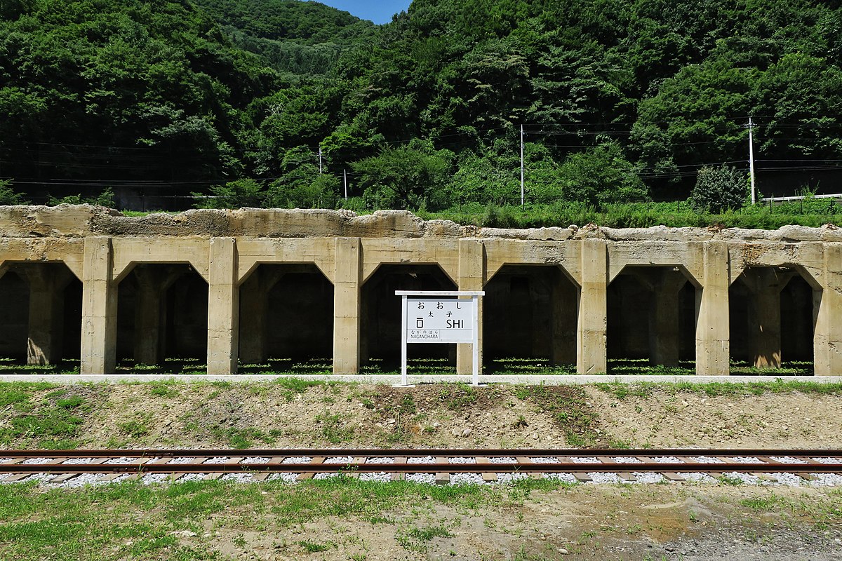 群馬県・旧太子駅：ジブリの世界へ誘うレトロな秘境スポット