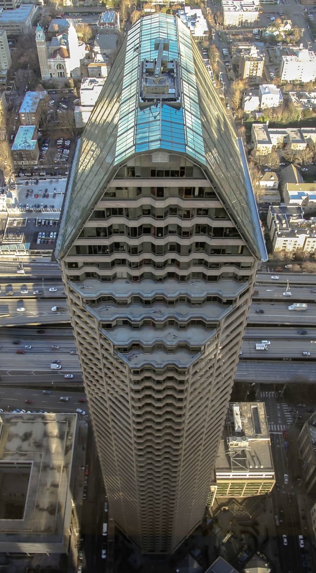 築上町新庁舎株式会社 瀬口タイル