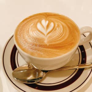 松本駅西口から徒歩1分！ランチ・休憩・ティータイムにおすすめ SANTA CAFE サンタカフェ 長野県松本市みりょうの観光・グルメ