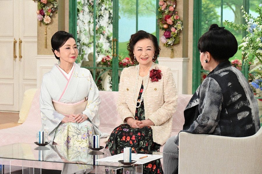 小山慶一郎と結婚の宇野実彩子 スイーツ持つ左手の薬指に指輪キラリ「ニヤニヤしちゃう」「ついに人妻に」― スポニチ Sponichi Annex