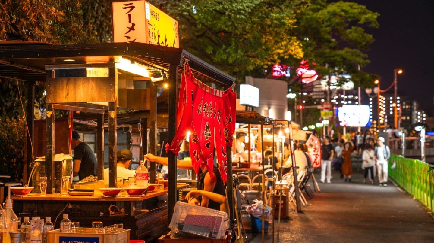 博多屋台楽しみ方完全ガイド ディープで楽しい博多の夜を過ごしたいならHolidayホリデー
