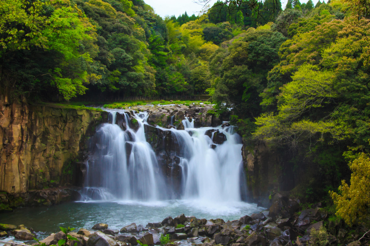 関之尾滝 - 宮崎県都城市ホームページ