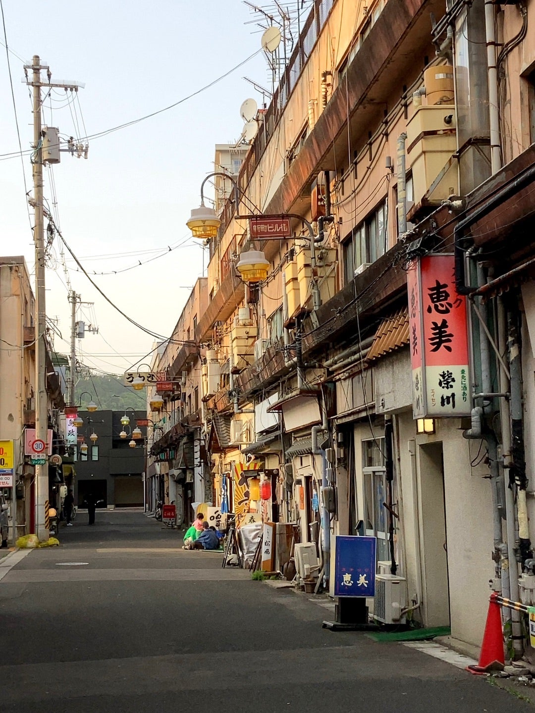 大阪・福島の歓楽街完全ガイド 大阪観光の新定番！おすすめスポット＆楽しみ方を徹底解説 - 週末はじめました