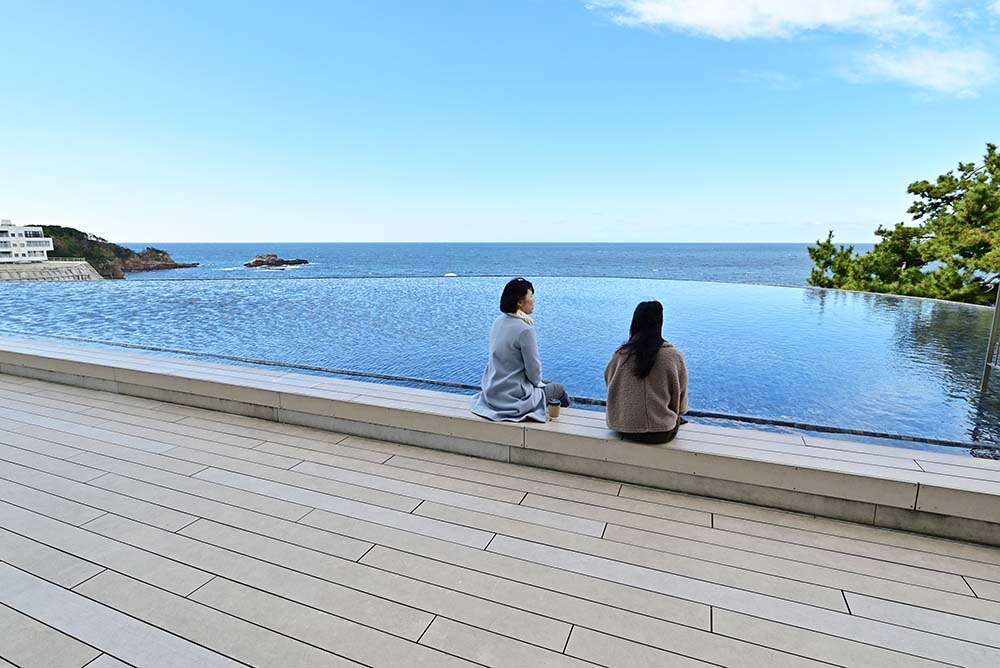 和歌山県 白浜温泉を足湯で楽しむ！ 日本三大温泉を気軽に体験 -