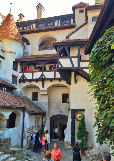 ブラン城散策』ルーマニアの旅行記・ブログ by bevelさん