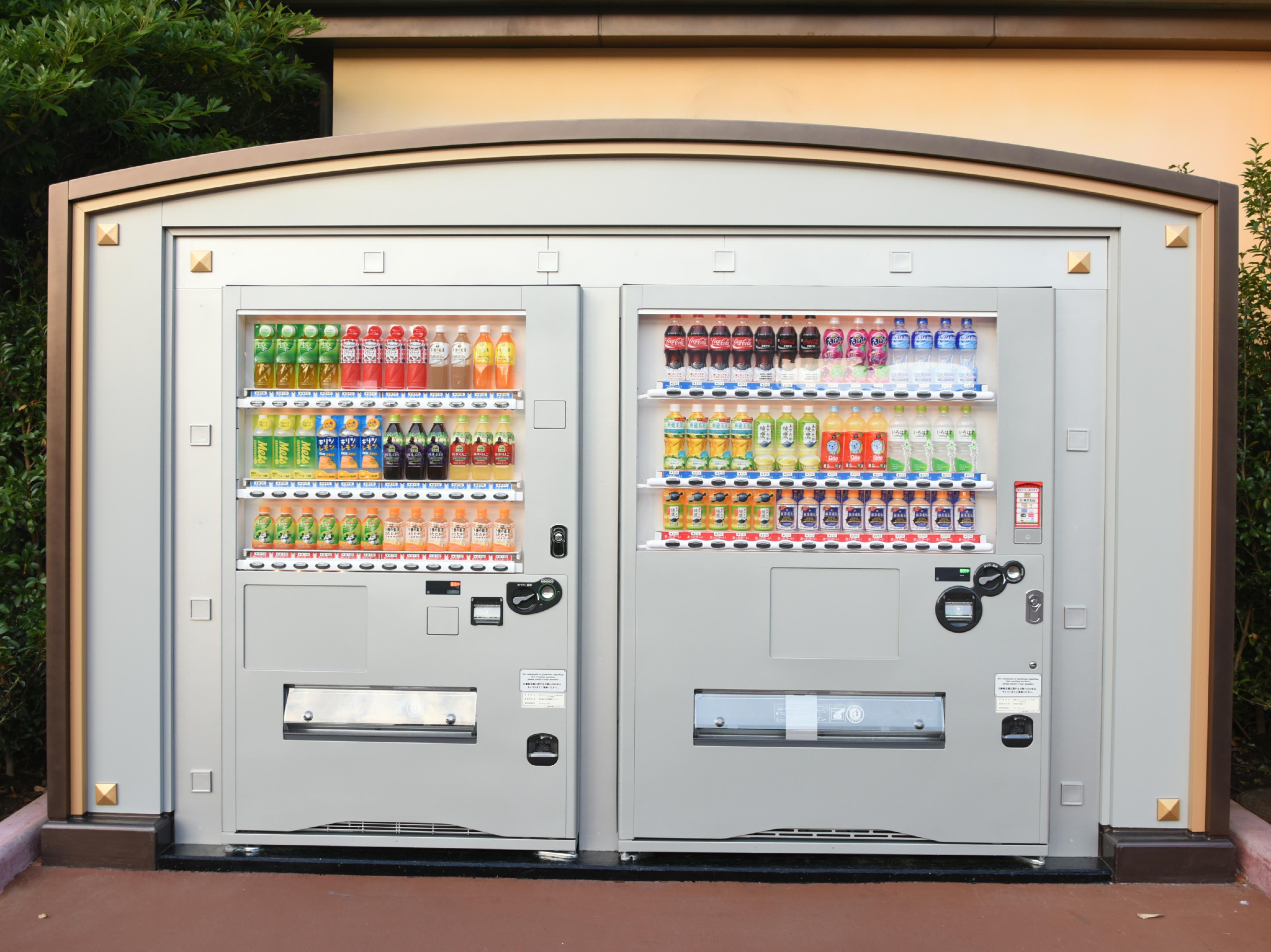 ディズニーで買えるペットボトル飲料の種類・値段・オリジナルデザインまとめ