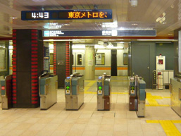 ベビーカーでも歩きやすい！ 東京メトロ銀座線浅草駅から雷門の行き方浅草ウォーカ