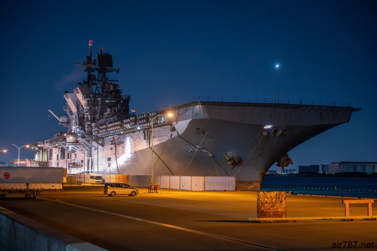 米海軍の最新型強襲揚陸艦「トリポリ」 佐世保基地に初寄港、修理で - 長崎新聞