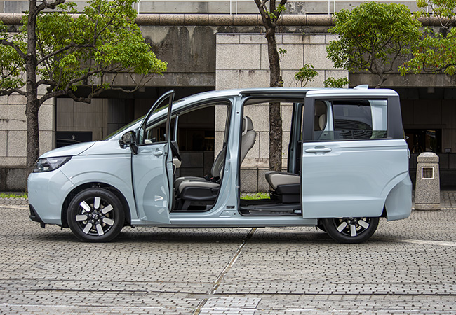 軸”は「エンターテインメント」！ そのうえでの“強み”に「英語」がある 華音