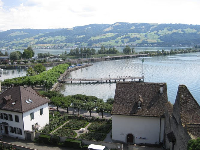 チューリッヒ市内観光とチューリッヒ湖、アルプスの眺望 チューリッヒオプショナルツアーオプショナルツアー・現地ツアーの みゅう