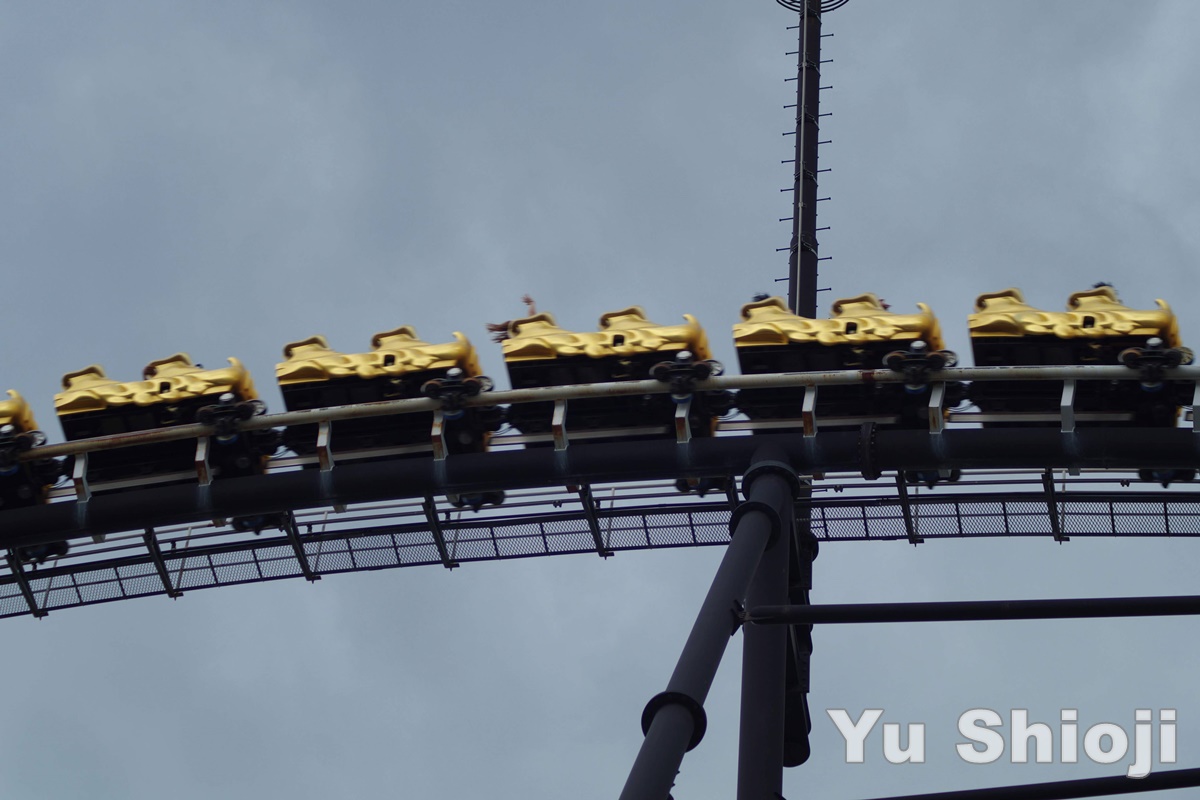 レールまで木でできた自家製木造ジェットコースター - GIGAZINE