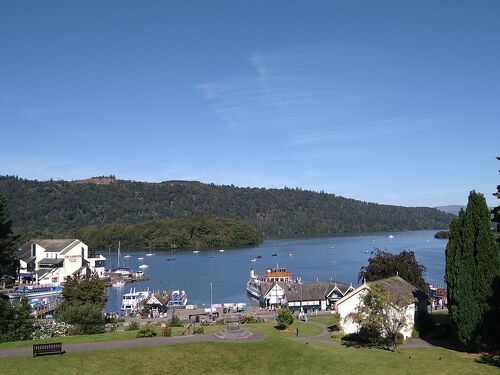 湖水地方のウィンダミア村の空撮-ウィンダミア、英国-2022年8月17日の写真素材・画像素材 Image 197204847