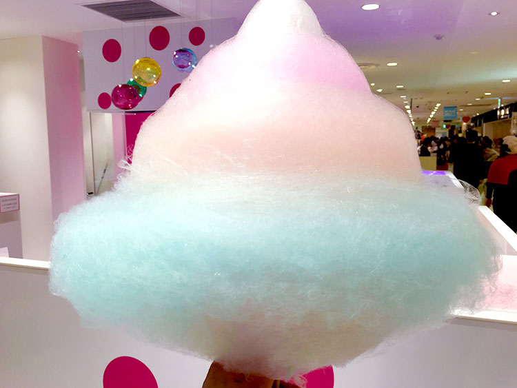 原宿・竹下通り 子連れスポット①レインボーわたあめお得に楽しむ！40代主婦やまみのブログ トレンド・プチプラ大好き