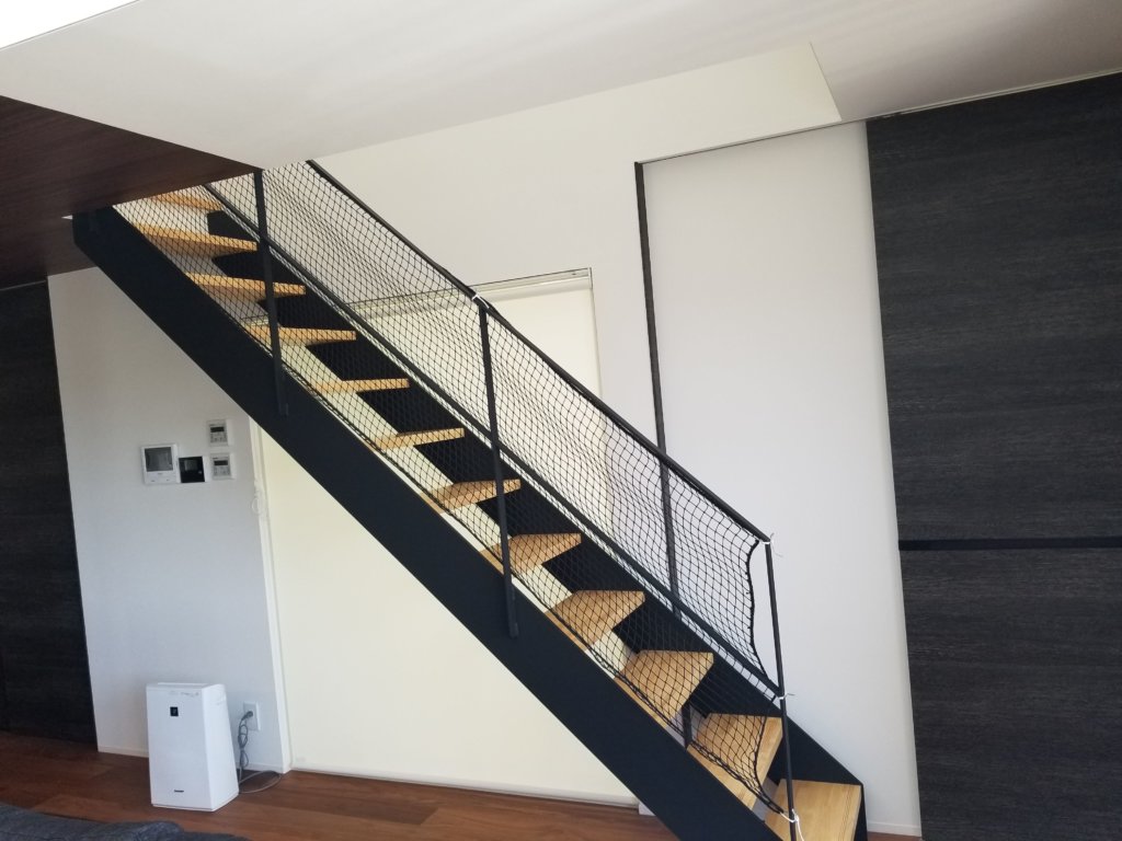 置くだけタイプも！ 場所別ベビーゲート人気おすすめ7選 キッチン・階段上下・テレビ前- AQレントマガジン