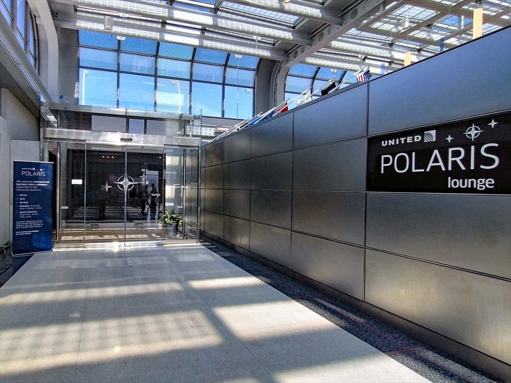 シカゴ・オヘア国際空港のアメリカン航空フラッグシップラウンジ胡乱 うろん な日々