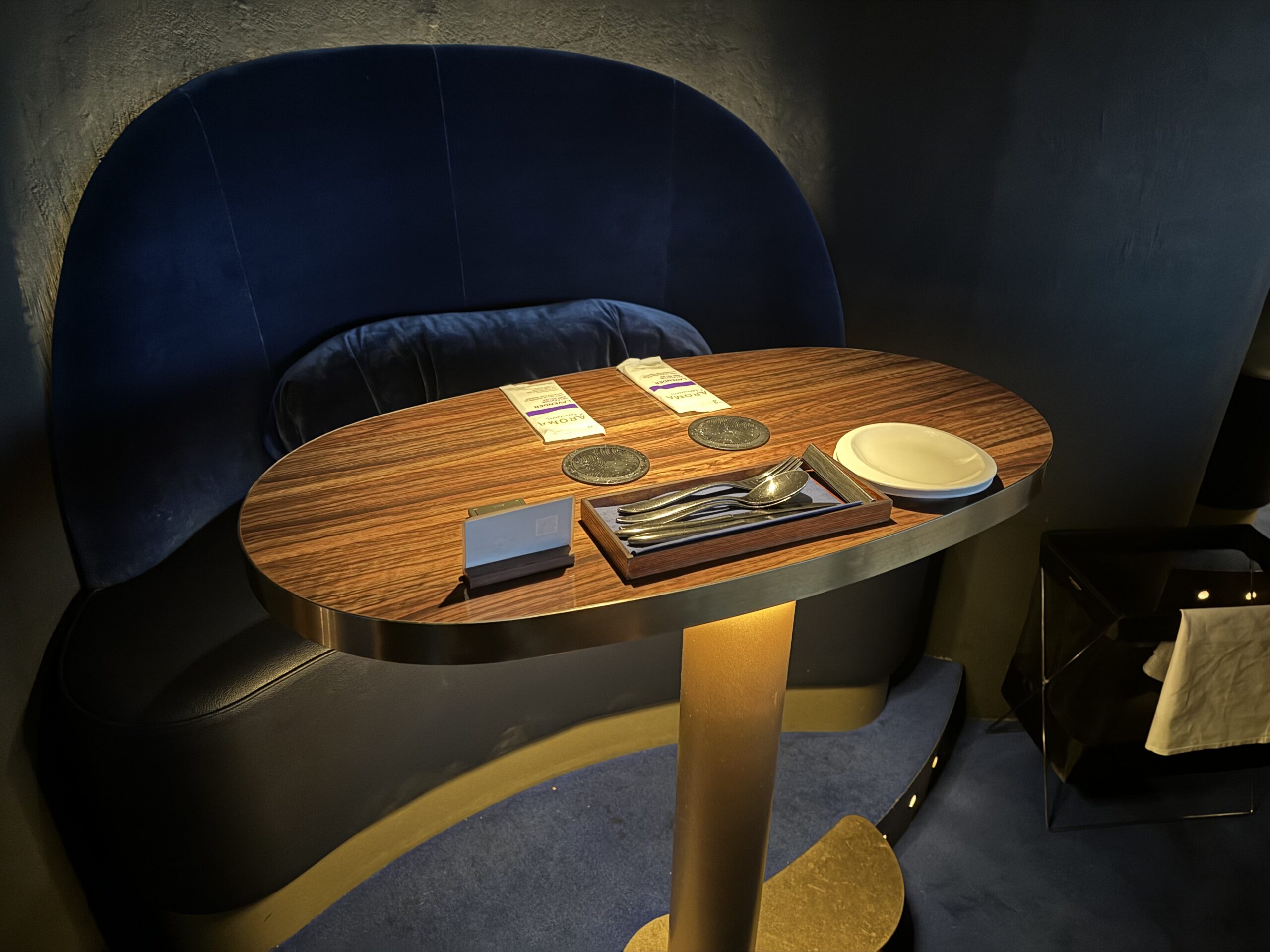 飲み放題 おしゃれで美味しいDRAWING HOUSE OF