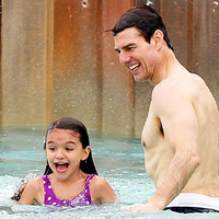 トム・クルーズの息子コナー・クルーズがプライベートな世界を垣間見る貴重なエピソードを共有 – 為替レート予測