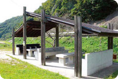 キャンプ場レビュー 兵庫県川西市知明湖キャンプ場のご紹介です。 先日息子とデュオキャンプへ行ってきたキャンプ場のレビューです