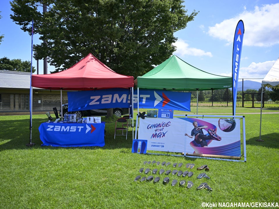 静かな海辺で、無数のランタンが舞い上がる「伊勢二見ランタン 2025」開催・三重県伊勢市トレナビ