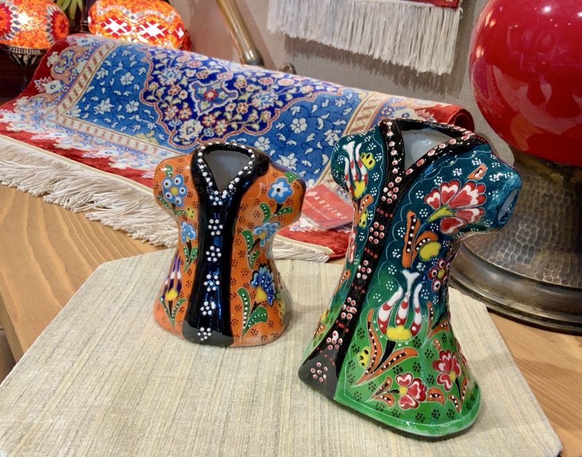 楽天市場 トルコ陶器 伝統衣装カフタン Lサイズ H27×W16×D15cm