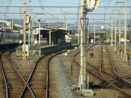 高崎線－秩父鉄道熊谷駅構内の異社間直直セクション