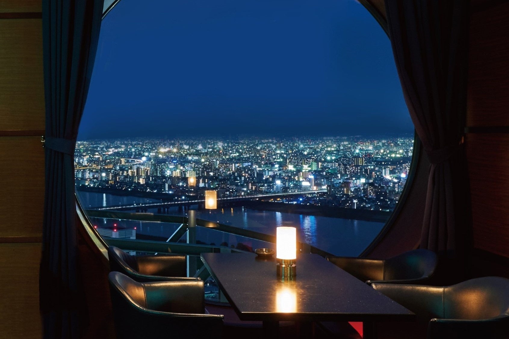 梅田スカイビル空中庭園展望台 大阪府の夜景 営業時間や駐車場情報など夜景FAN