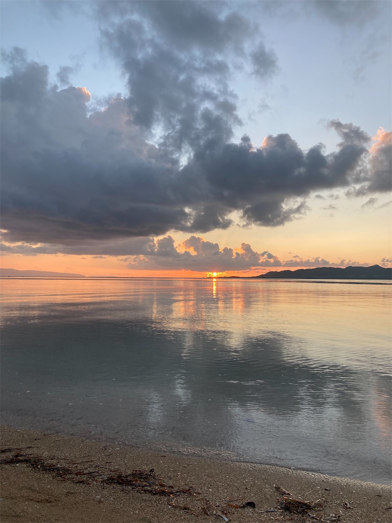 石垣島名蔵湾 サンセットSUP 送迎あり：レンタカー集合割引あり- 沖縄旅行写真で沖縄ツア