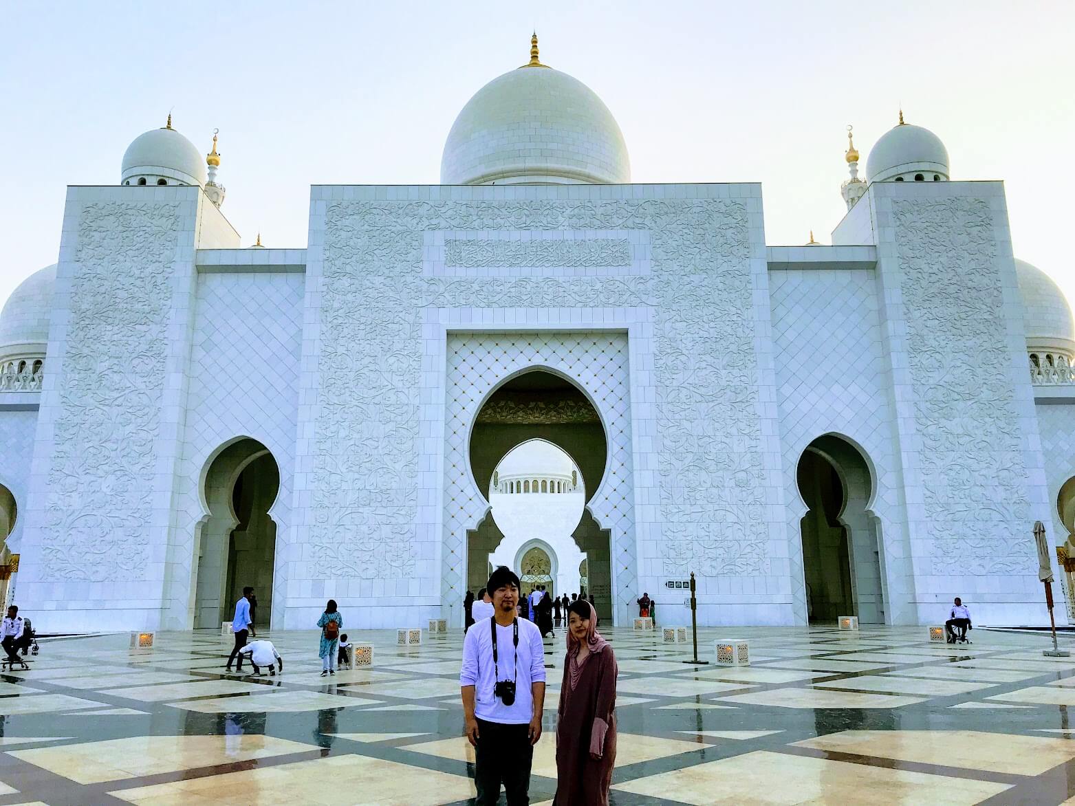 実レポ2025年 人気の日帰りアブダビ観光!貸切タクシーの効率よい行き方!オススメの方法ドバイのトリセツ