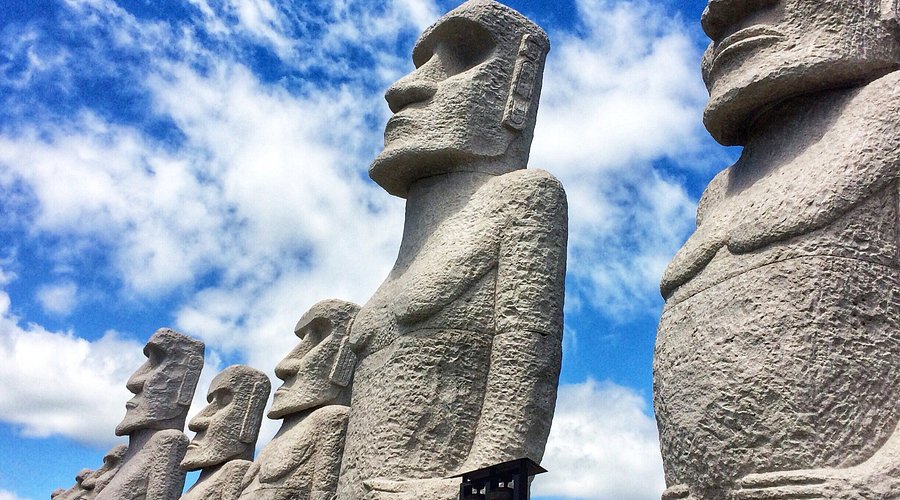 北海道 札幌にモアイ像？！真駒内滝野霊園！│一人旅研究会