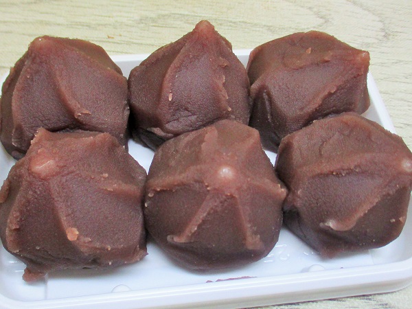 碓氷峠名物の力餅。写真は2人分で、5種類の味×２個ずつ味わうことができます。 - 軽井沢町、みすずやの写真 -