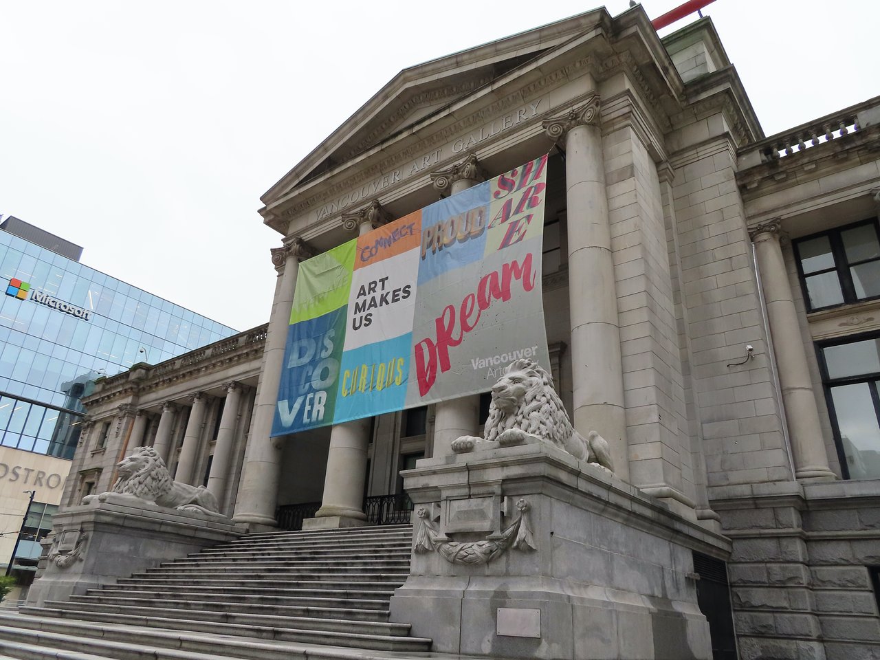 バンクーバー美術館 - Wikipedia