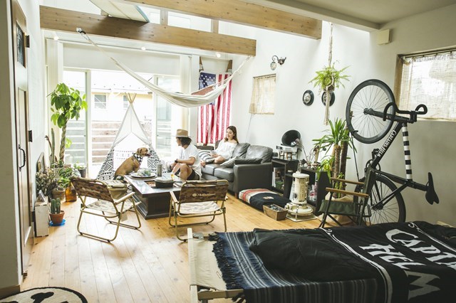 家にいながらアウトドアライフをキャンプの楽しさを家でも家でくつろぐ感覚を外でもOutdoor100%LiFE